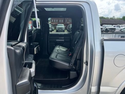 Used 2018 Ford F150 Platinum w/ Equipment Group 701A Luxury AWD/4WD image 17