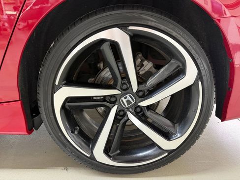 Used 2018 Honda Accord Sport image 29