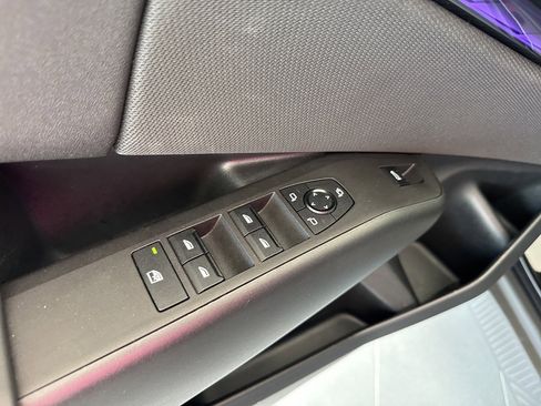 Used 2025 BMW X3 xDrive30i w/ Premium Package image 38