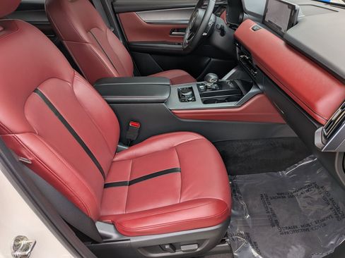 Used 2025 MAZDA CX-70 3.3 Turbo S w/ Premium Package image 31