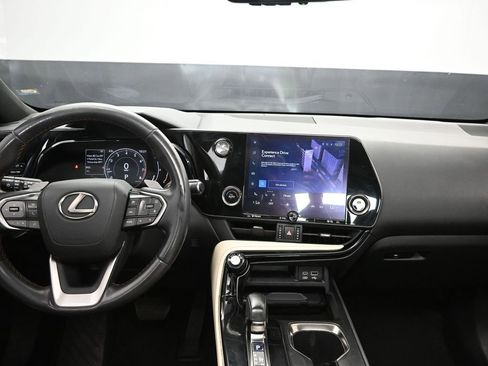 Used 2022 Lexus NX 250 FWD image 19