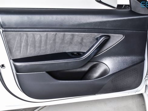 Used 2021 Tesla Model 3 Standard Range Plus image 13