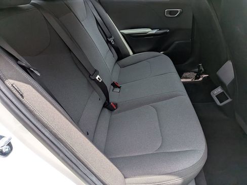 Used 2025 Kia K4 FWD image 29