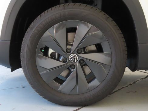 New 2026 Volkswagen Taos S FWD image 25