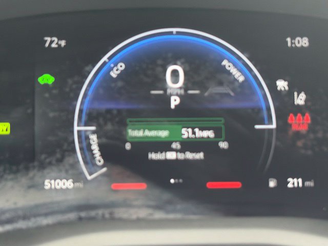 Used 2025 Toyota Camry LE FWD image 5