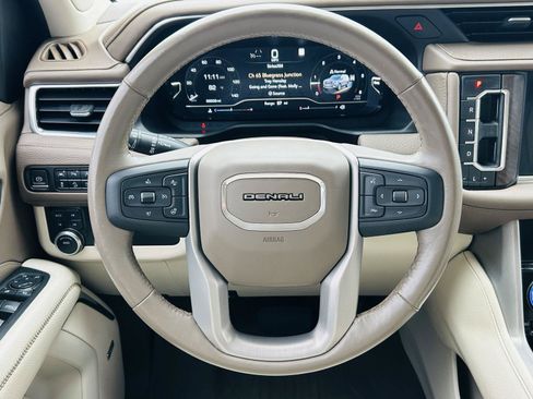 Used 2022 GMC Yukon Denali AWD/4WD image 23