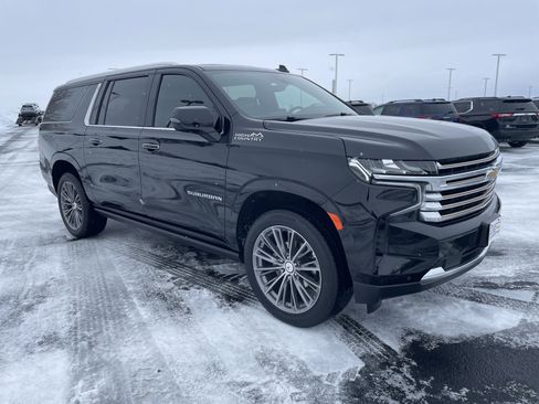 Used 2021 Chevrolet Suburban High Country image 7