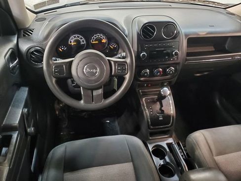 Used 2014 Jeep Patriot Sport image 13