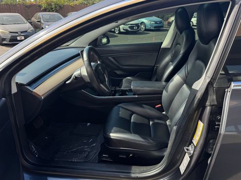 Used 2019 Tesla Model 3 RWD image 9