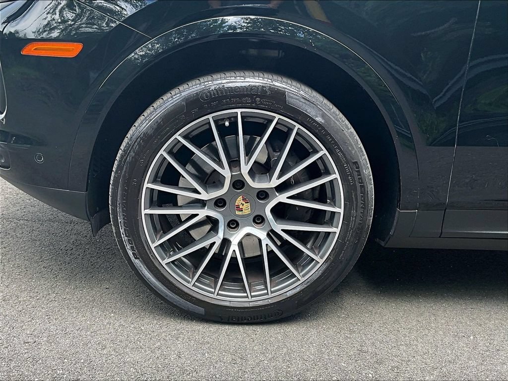 Certified 2023 Porsche Cayenne AWD/4WD image 14