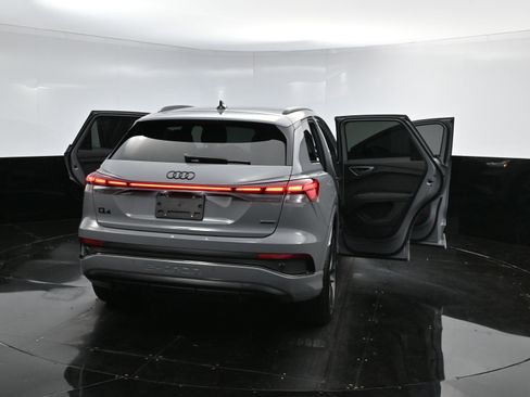 Used 2024 Audi Q4 e-tron Prestige w/ Black Optic Package image 38