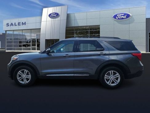 Certified 2022 Ford Explorer XLT w/ Equipment Group 202A AWD/4WD image 5
