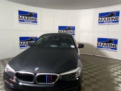 Used 2019 BMW 530i xDrive w/ Convenience Package image 5