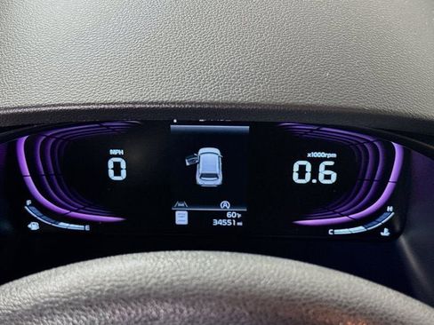Used 2023 Kia Soul LX w/ LX Technology Package FWD image 12
