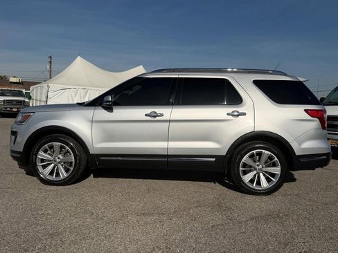 Used 2018 Ford Explorer Limited w/ Ford Safe & Smart Package image 10