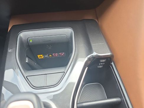 Used 2025 Toyota Crown Signia XLE image 27