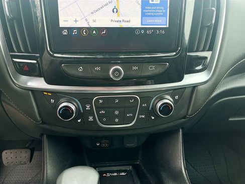 Used 2023 Chevrolet Traverse Premier w/ Redline Edition FWD image 21