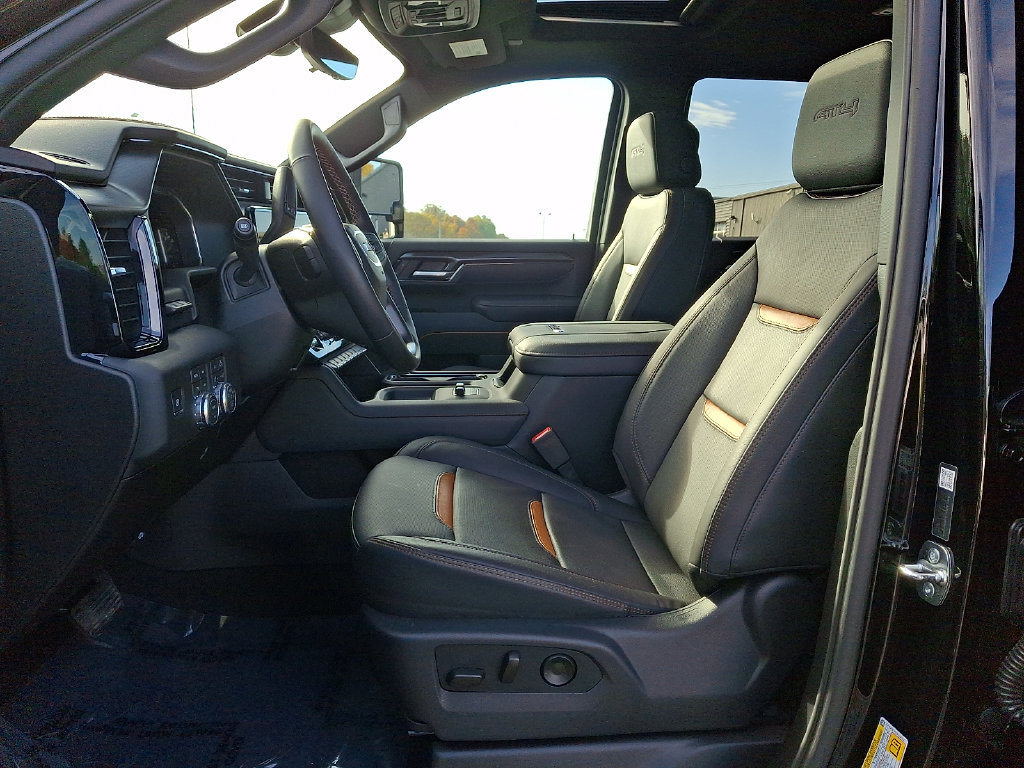 Used 2026 GMC Sierra 2500 AT4 w/ AT4 Premium Plus Package AWD/4WD image 14