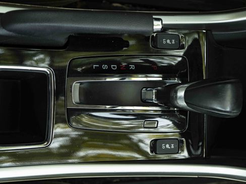 Used 2017 Honda Accord EX-L image 27