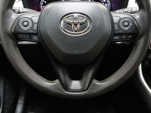 Used 2022 Toyota RAV4 XLE AWD/4WD image 24