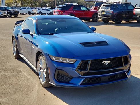 Used 2024 Ford Mustang GT Premium image 6