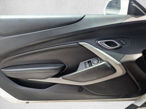 Used 2020 Chevrolet Camaro LT RWD image 13