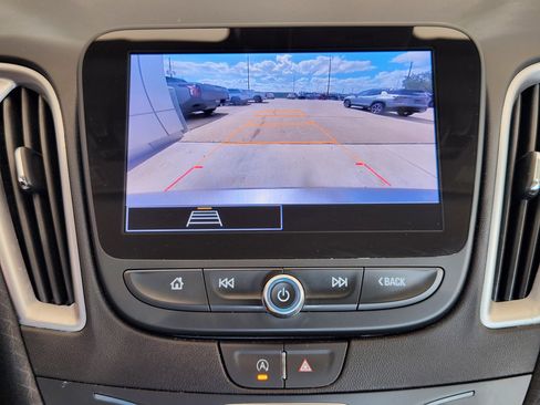Used 2025 Chevrolet Malibu LT FWD image 19