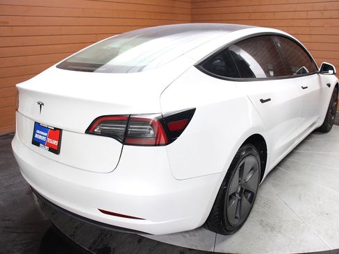 Used 2023 Tesla Model 3 Standard Range image 14