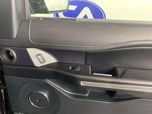 Used 2020 Ford Expedition XLT w/ Equipment Group 202A image 42