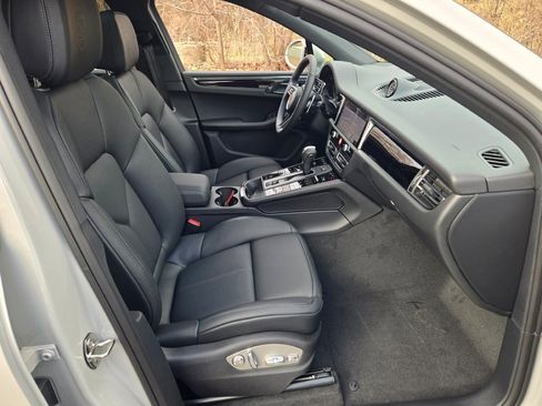 New 2026 Porsche Macan S image 36