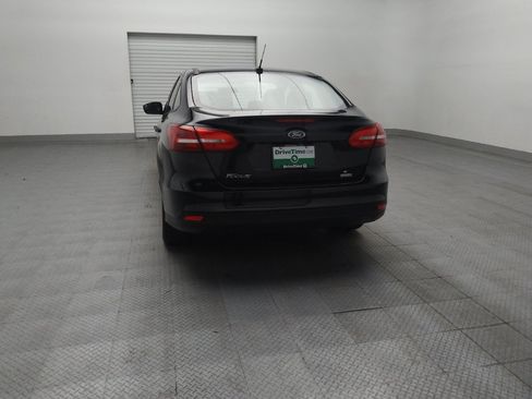 Used 2018 Ford Focus SE FWD image 6