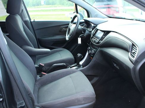 Used 2020 Chevrolet Trax LS w/ Tint and Cruise Package FWD image 24