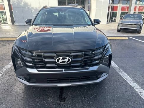Used 2025 Hyundai Tucson SEL FWD image 2