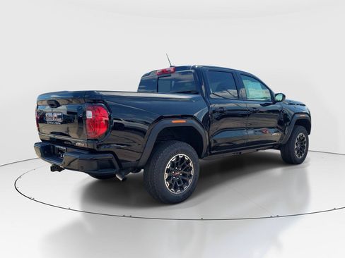 New 2026 GMC Canyon AT4 w/ AT4 Premium Package AWD/4WD image 4