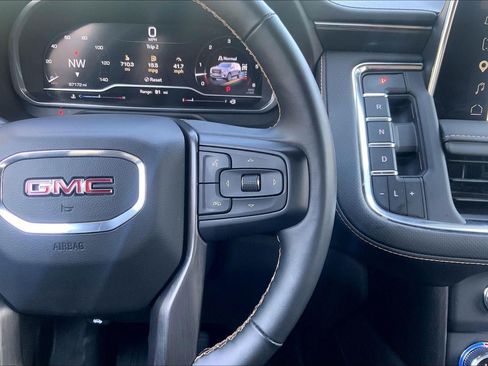 Used 2023 GMC Yukon XL AT4 AWD/4WD image 20