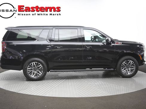 Used 2025 Chevrolet Suburban Z71 AWD/4WD image 47
