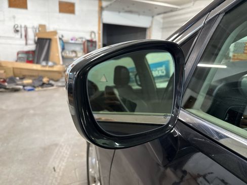 Used 2018 Chrysler Pacifica Limited image 96