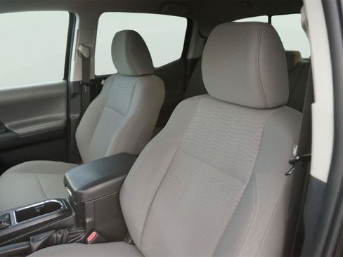 Used 2018 Toyota Tacoma SR w/ SR Convenience Package RWD image 10