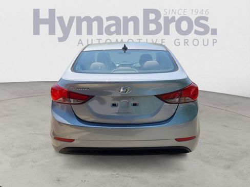 Used 2016 Hyundai Elantra SE FWD image 4