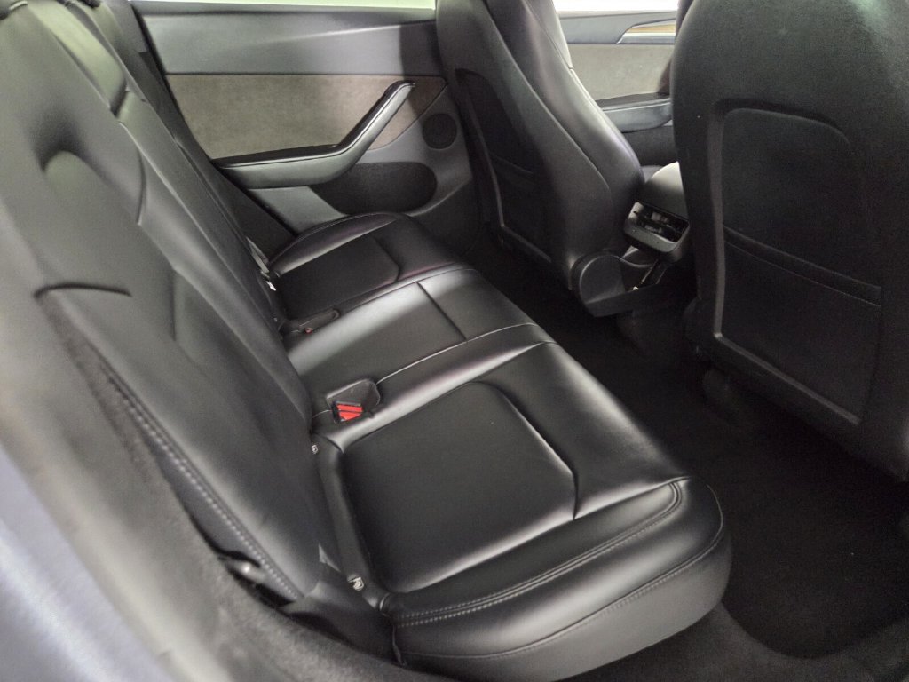 Used 2023 Tesla Model Y AWD image 24