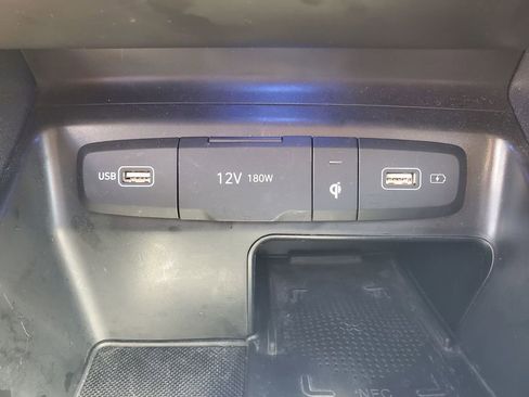 Used 2022 Hyundai Santa Cruz Limited image 32