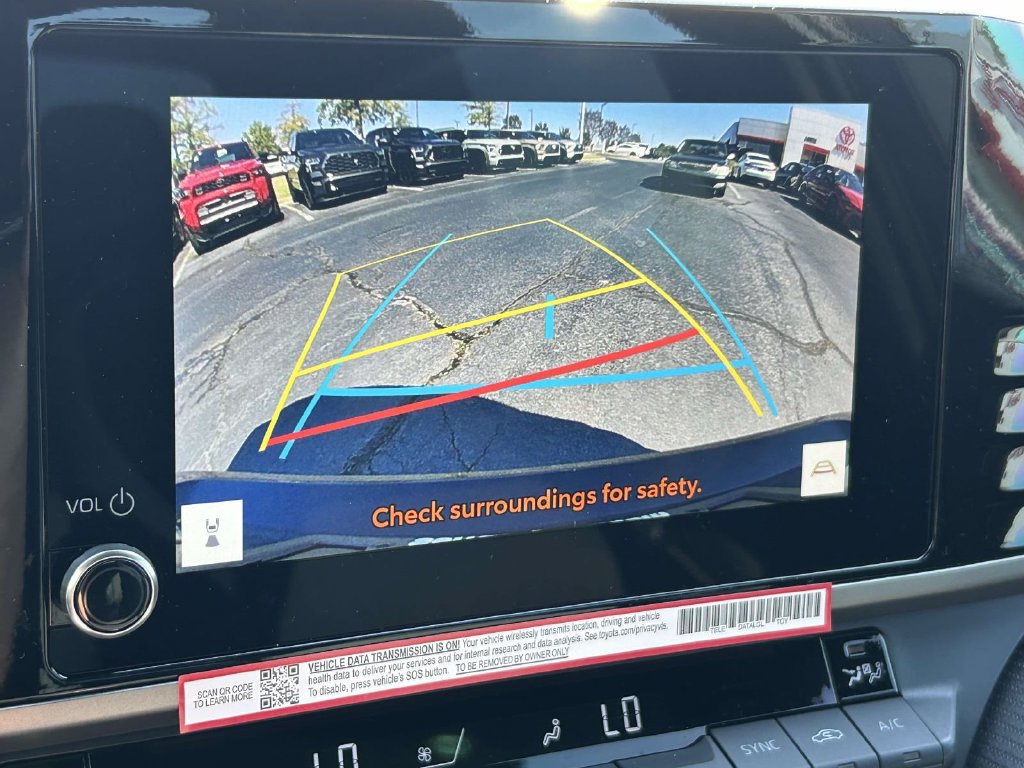 New 2026 Toyota Camry Hybrid FWD image 25