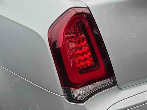 Used 2023 Chrysler 300 Touring w/ Sport Appearance Package image 31