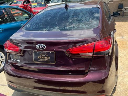 Used 2017 Kia Forte LX w/ LX Popular Package FWD image 3