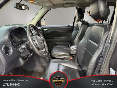 Used 2017 Jeep Patriot High Altitude AWD/4WD image 2
