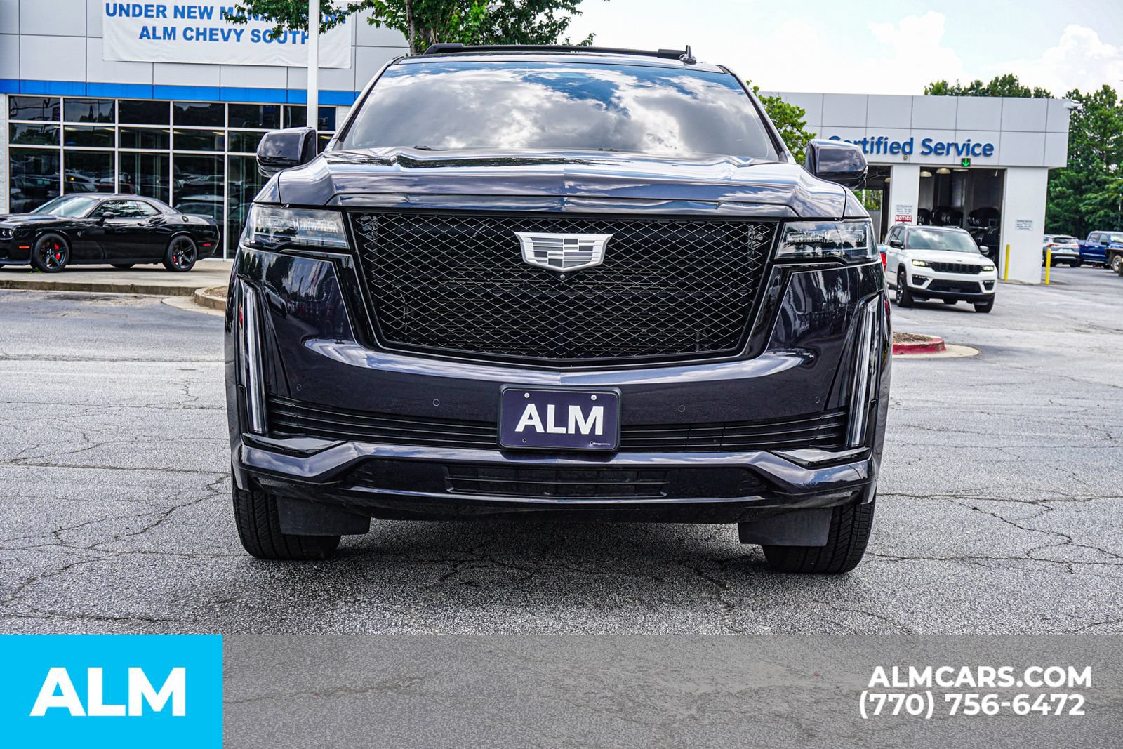 Used 2023 Cadillac Escalade Sport Platinum w/ LPO, ONYX Package AWD/4WD image 11