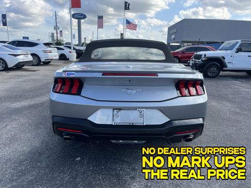 Used 2025 Ford Mustang Premium RWD image 3
