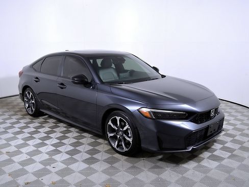 Used 2025 Honda Civic Sport Touring image 6