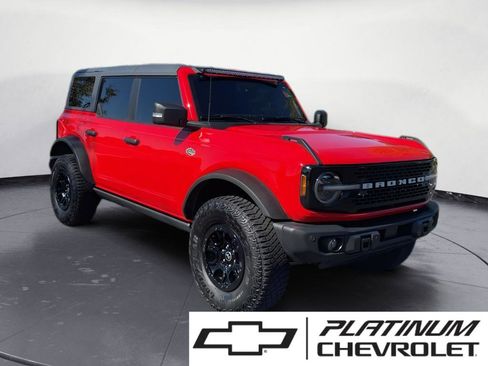 Used 2023 Ford Bronco Wildtrak image 1