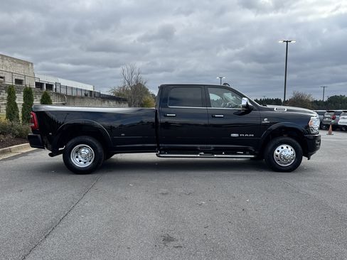 Used 2022 RAM 3500 Limited image 11
